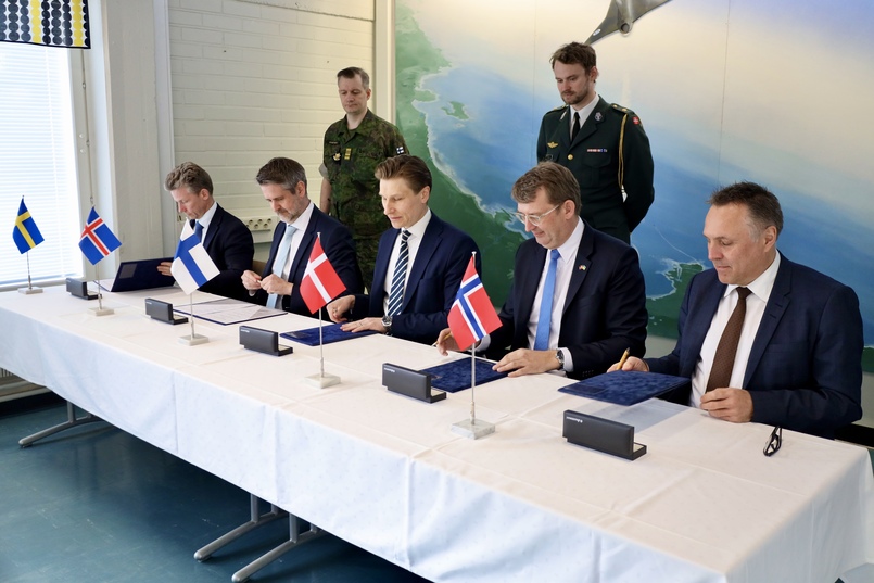 De nordiska försvarsministrarna undertecknar ett uppdaterat samförståndsavtal (MoU) om det nordiska försvarssamarbetet Nordefco.